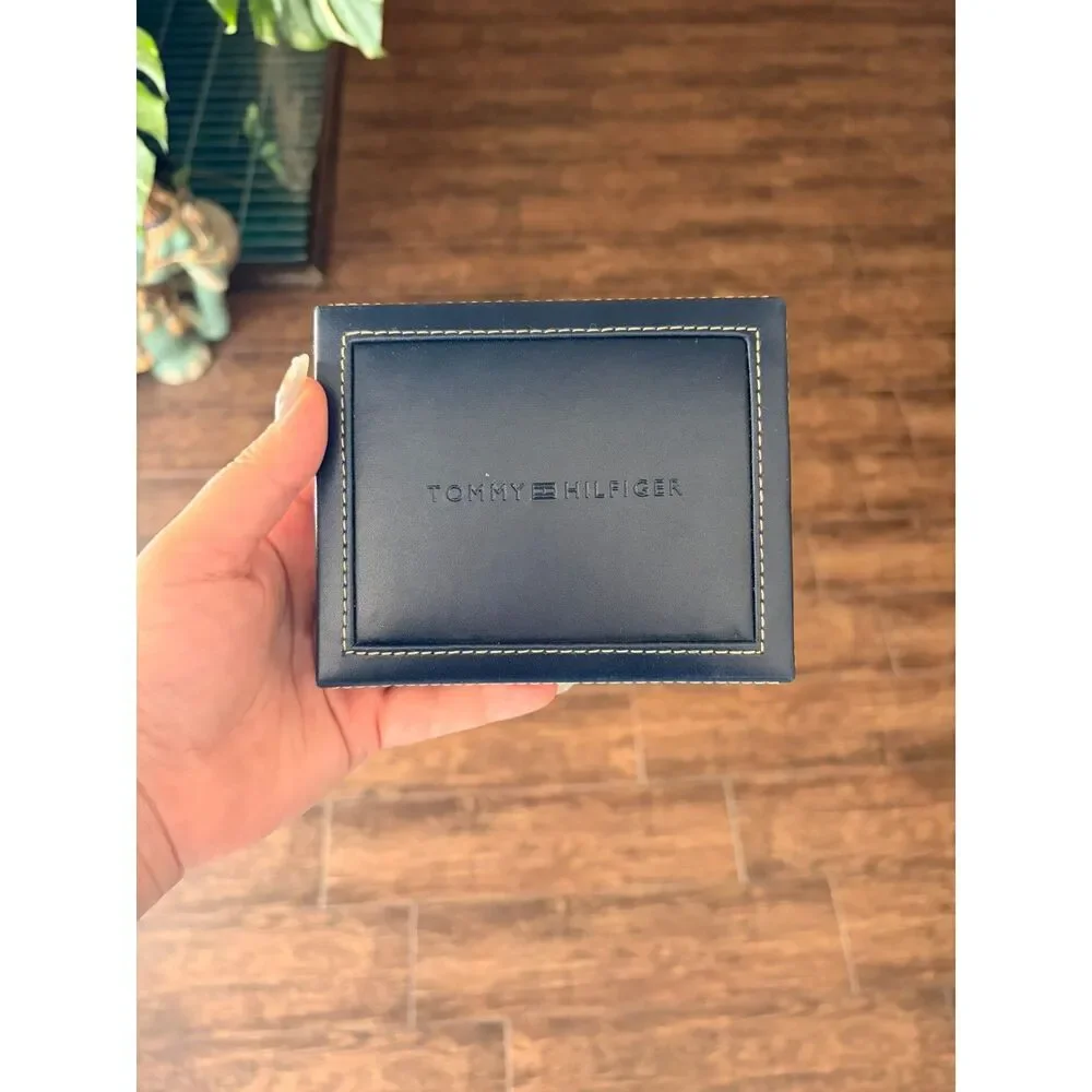 Tommy Hilfiger Black Leather Passcase & Valet Wallet